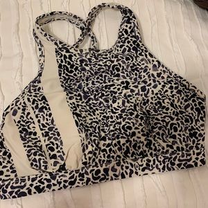 Athleta women’s halter bathing suit top